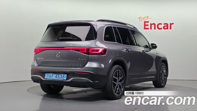 Mercedes-Benz EQB 2022 — photo 2
