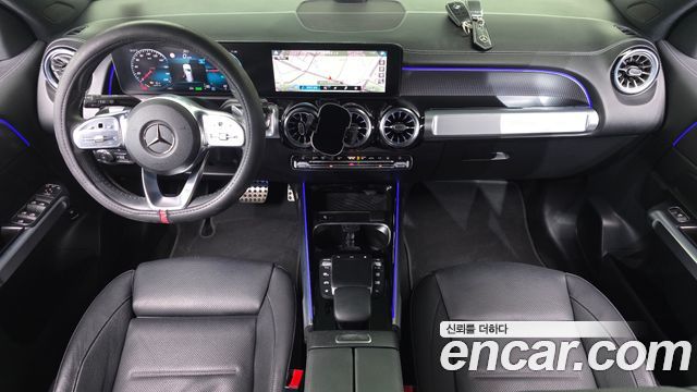 Mercedes-Benz EQB 2022 — photo 10