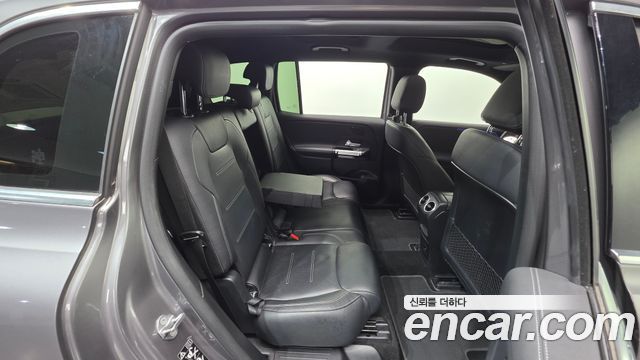 Mercedes-Benz EQB 2022 — photo 24
