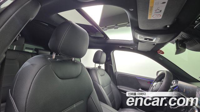 Mercedes-Benz EQB 2022 — photo 26