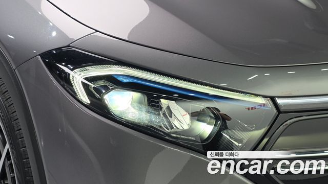 Mercedes-Benz EQB 2022 — photo 8