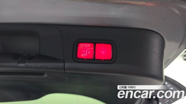 Mercedes-Benz EQB 2022 — photo 28