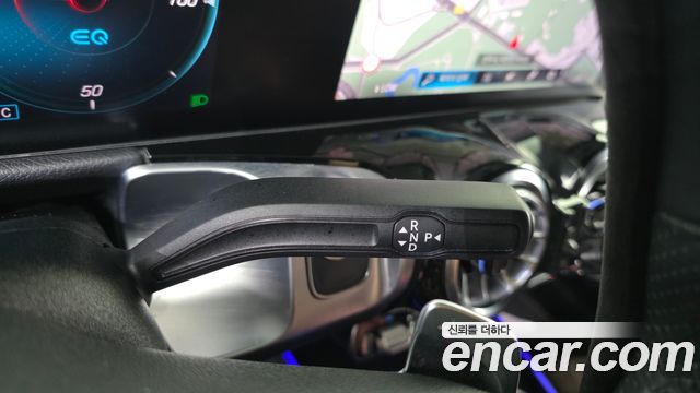 Mercedes-Benz EQB 2022 — photo 33