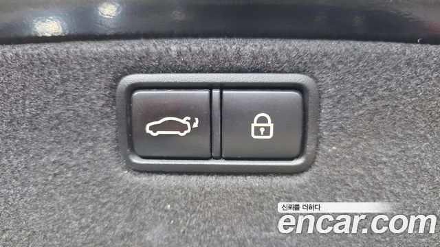 Hyundai Genesis 2016 — photo 26