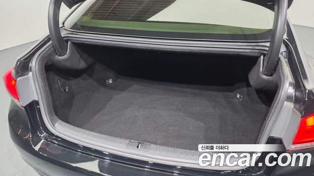 Hyundai Genesis 2016 — photo 27