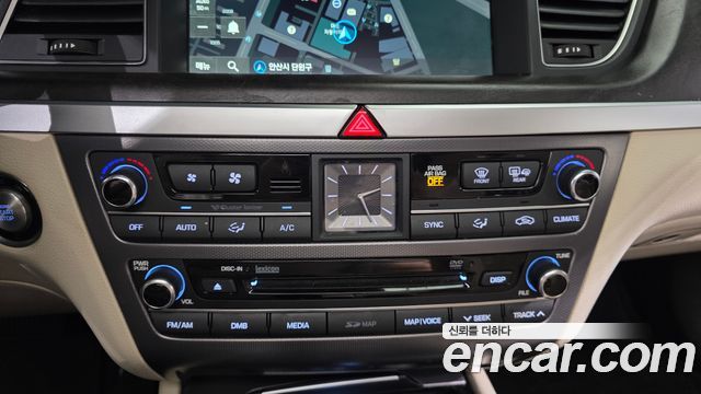 Hyundai Genesis 2016 — photo 32