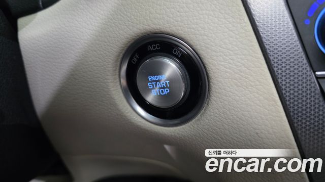 Hyundai Genesis 2016 — photo 36