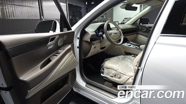 Genesis GV80 2023 — photo 13