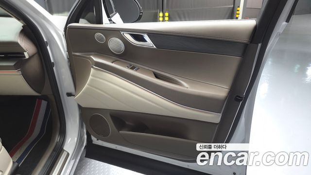Genesis GV80 2023 — photo 14