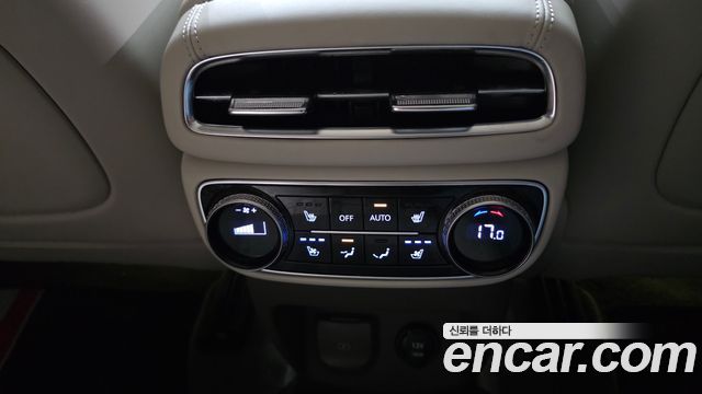 Genesis GV80 2023 — photo 28