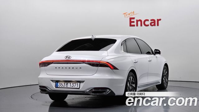 Hyundai Grandeur 2022 — photo 2