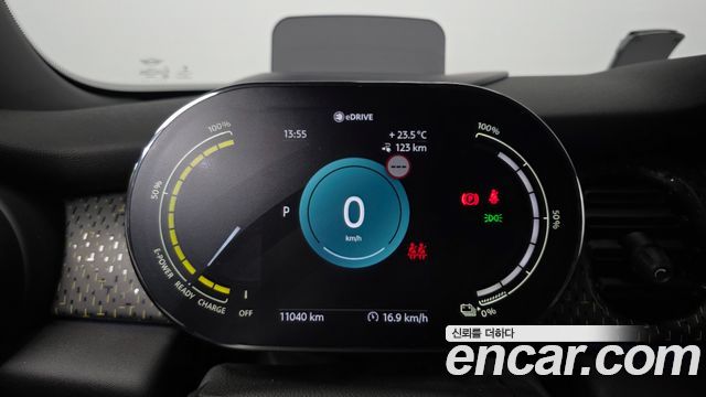 Mini Cooper 2022 — photo 11