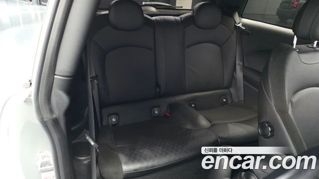 Mini Cooper 2022 — photo 17