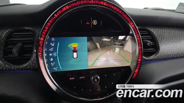 Mini Cooper 2022 — photo 21