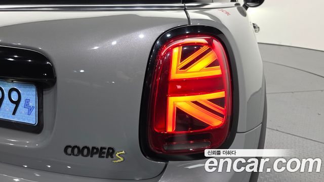 Mini Cooper 2022 — photo 9