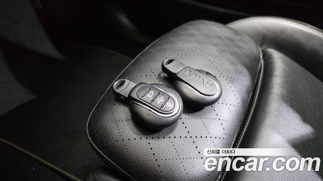 Mini Cooper 2022 — photo 30