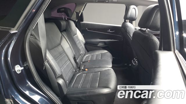 Kia Sorento 2017 — photo 11