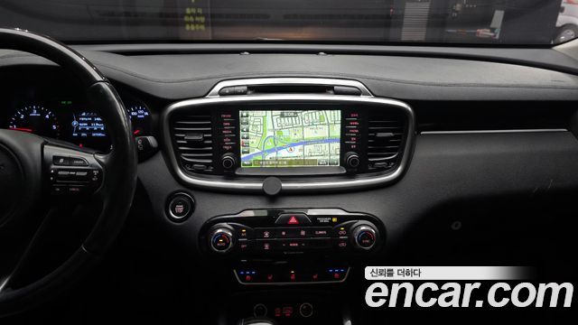 Kia Sorento 2017 — photo 14