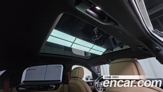Porsche Cayenne 2023 — photo 25