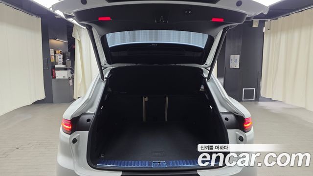 Porsche Cayenne 2023 — photo 26