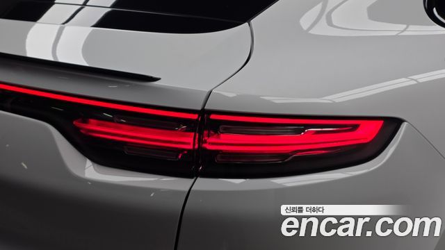 Porsche Cayenne 2023 — photo 9
