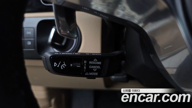 Porsche Cayenne 2023 — photo 28