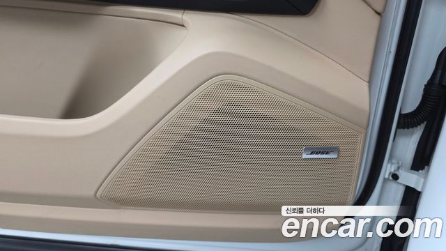 Porsche Cayenne 2023 — photo 29