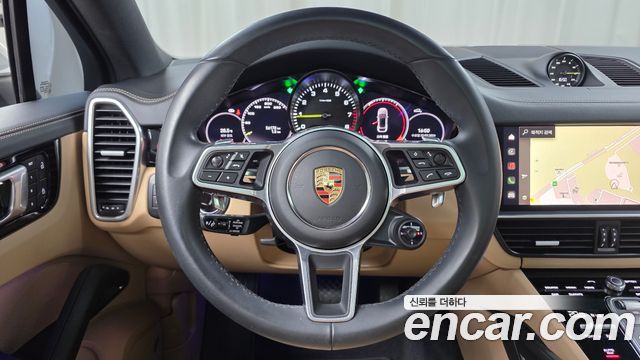 Porsche Cayenne 2023 — photo 33