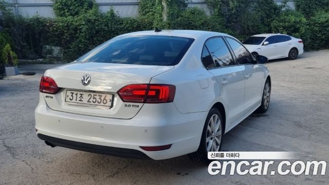 Volkswagen Jetta 2014 — photo 3