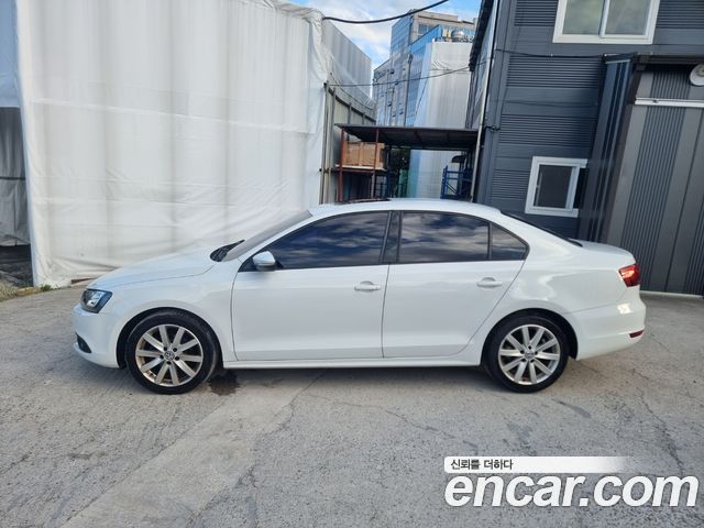 Volkswagen Jetta 2014 — photo 4