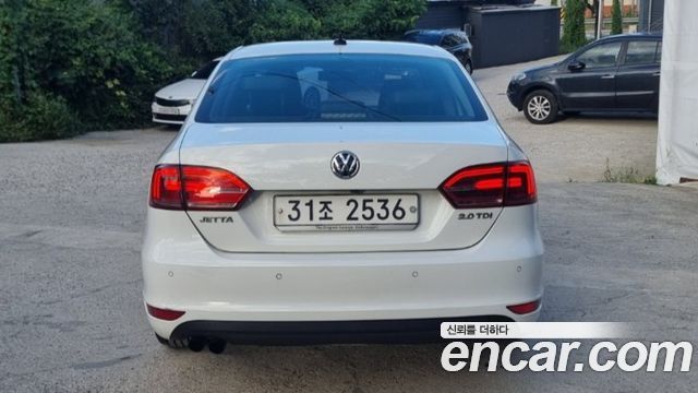 Volkswagen Jetta 2014 — photo 6