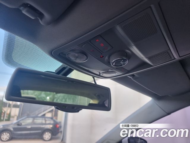 Volkswagen Jetta 2014 — photo 17