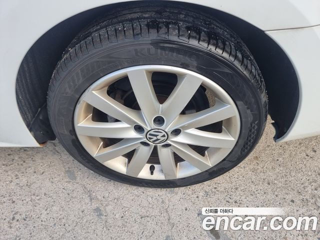 Volkswagen Jetta 2014 — photo 18