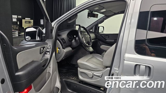 Hyundai Starex 2018 — photo 10