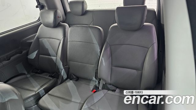 Hyundai Starex 2018 — photo 16