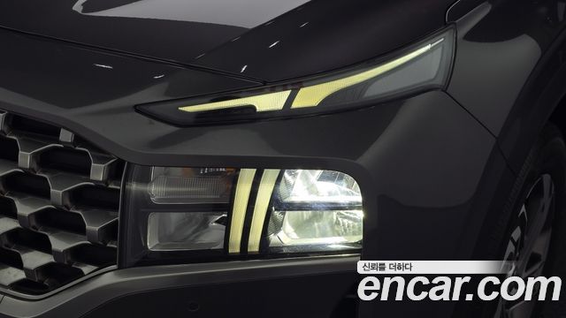 Hyundai Santafe 2022 — photo 8