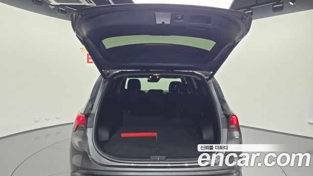 Hyundai Santafe 2022 — photo 31