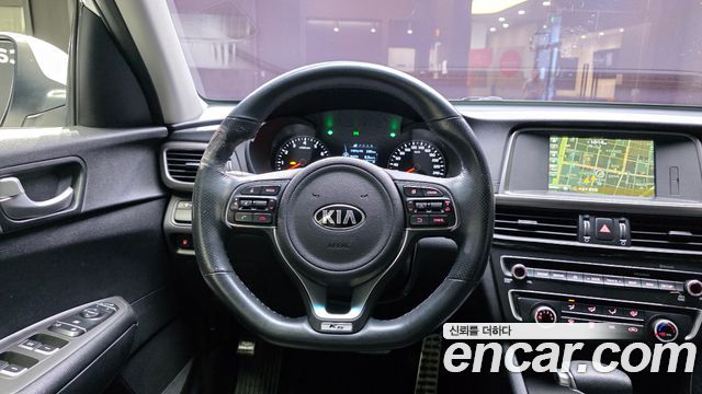 Kia K5 2018 — photo 20