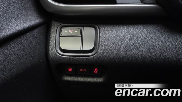 Kia K5 2018 — photo 24