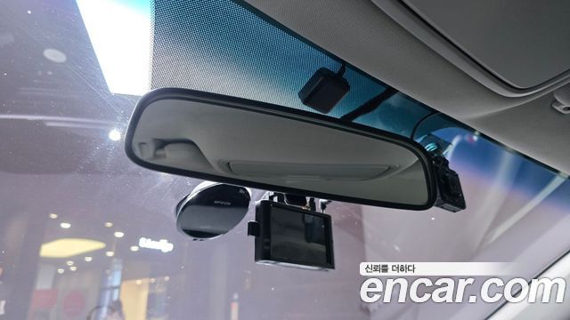 Kia K5 2018 — photo 25