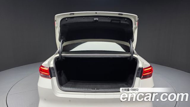Kia K5 2018 — photo 26