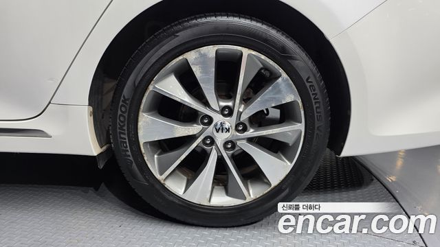 Kia K5 2018 — photo 7