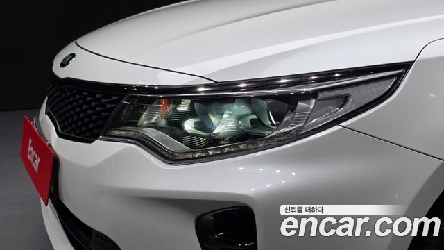 Kia K5 2018 — photo 8