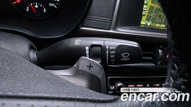 Kia K5 2018 — photo 28