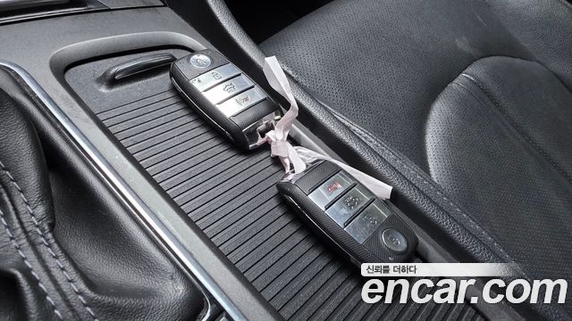 Kia K5 2018 — photo 31