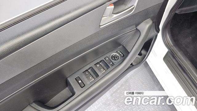 Hyundai Sonata 2019 — photo 13