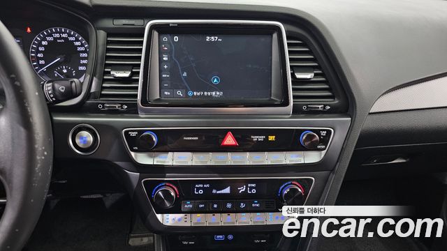 Hyundai Sonata 2019 — photo 16