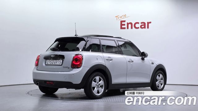 Mini Cooper 2016 — photo 2