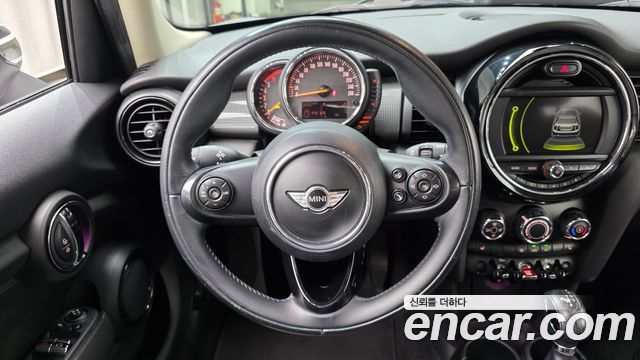 Mini Cooper 2016 — photo 13