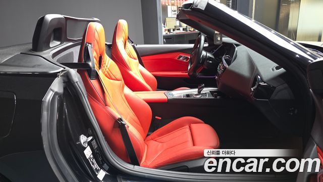 BMW Z4 2023 — photo 17